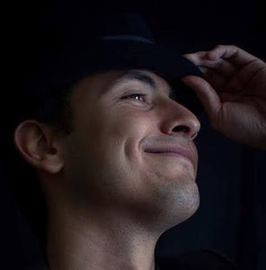 Meet your Posher, Román